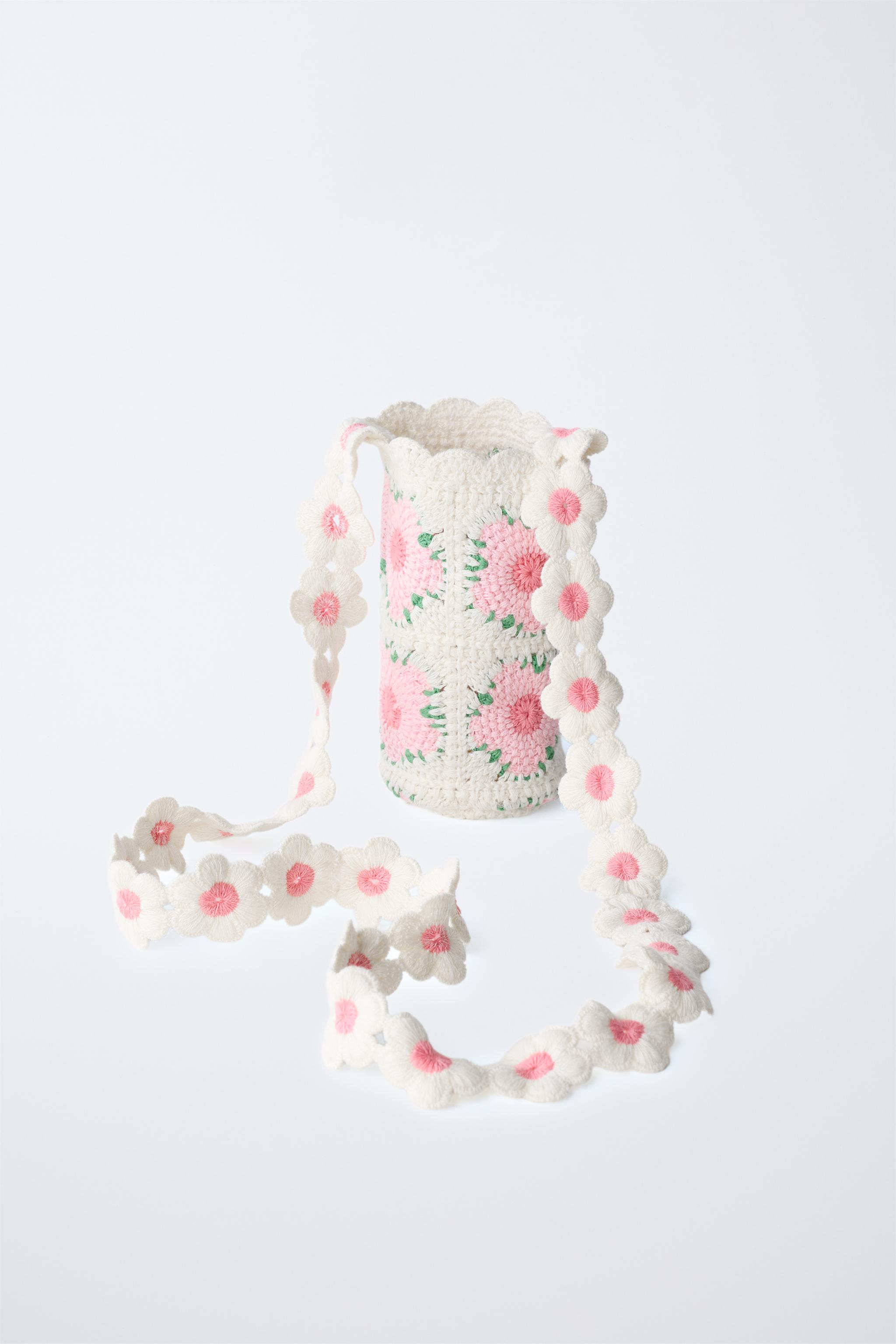 CROCHET FLOWER BOTTLE HOLDER